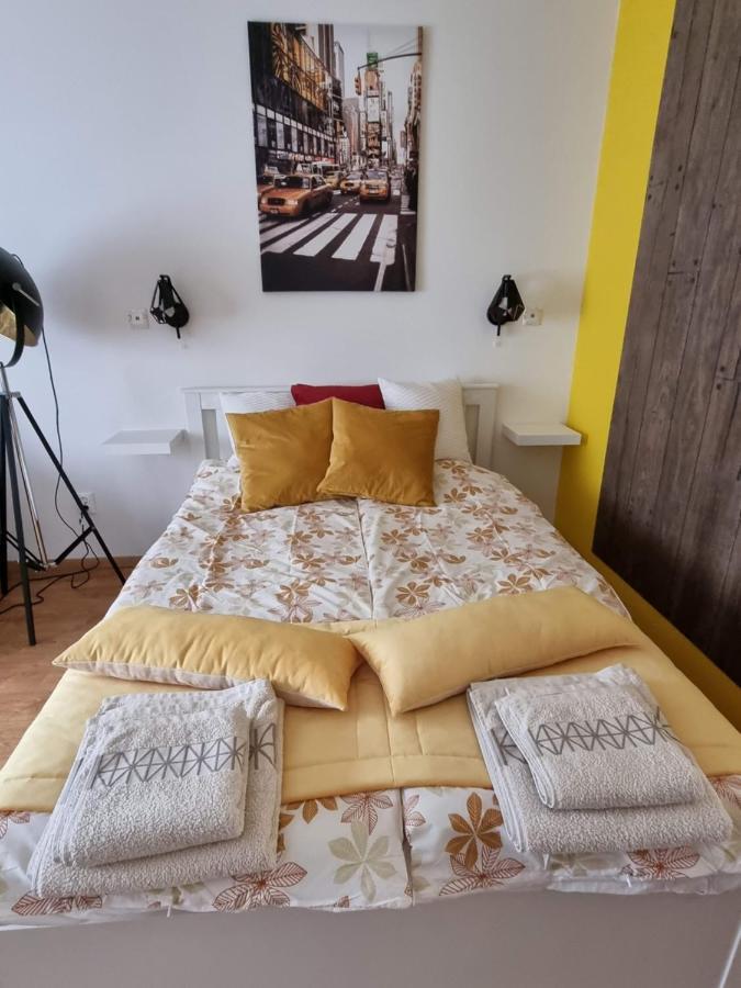 Flora Apartman Apartment Сегед Екстериор снимка