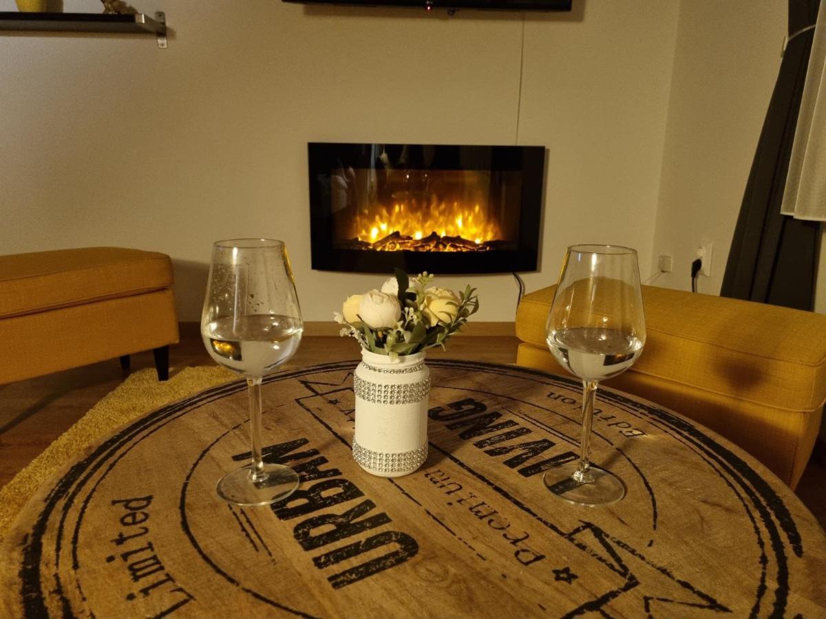 Flora Apartman Apartment Сегед Екстериор снимка
