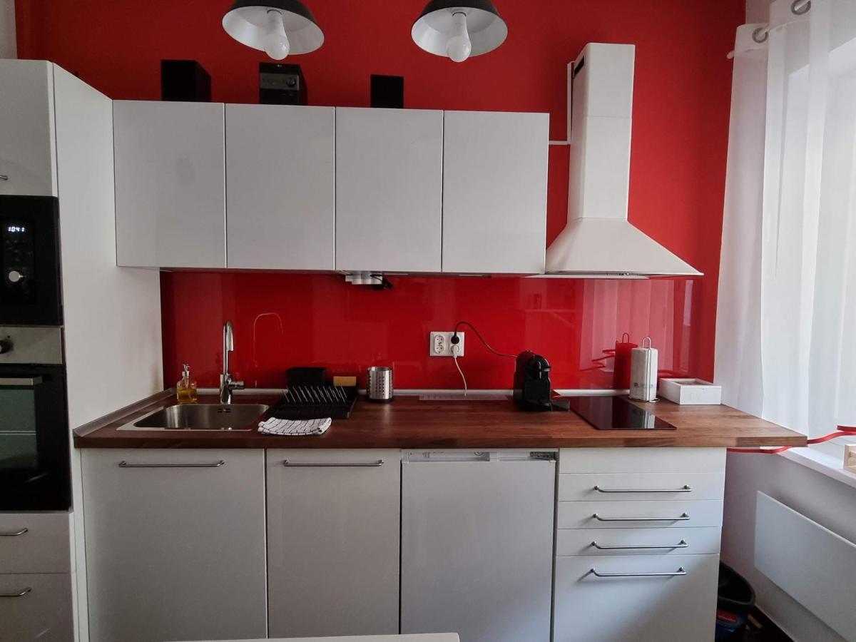 Flora Apartman Apartment Сегед Екстериор снимка