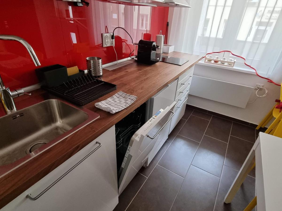 Flora Apartman Apartment Сегед Екстериор снимка